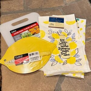NWT Lemon Cutting Board with Knife, and Two Lemon Towel Bundle